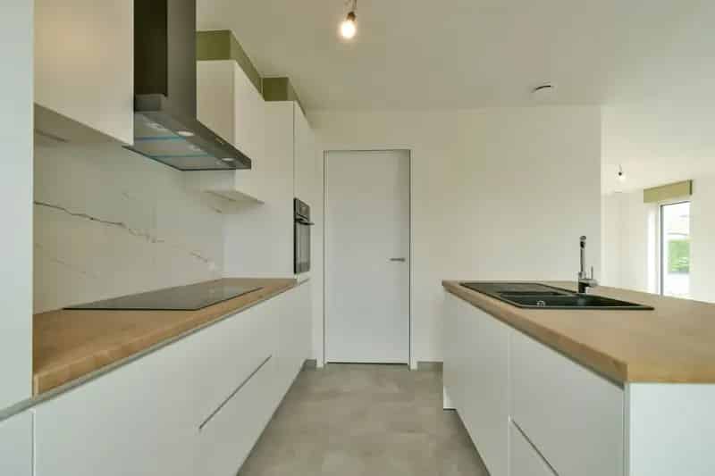 Nieuwbouwwoning te huur 4 slaapkamers Wijnendale