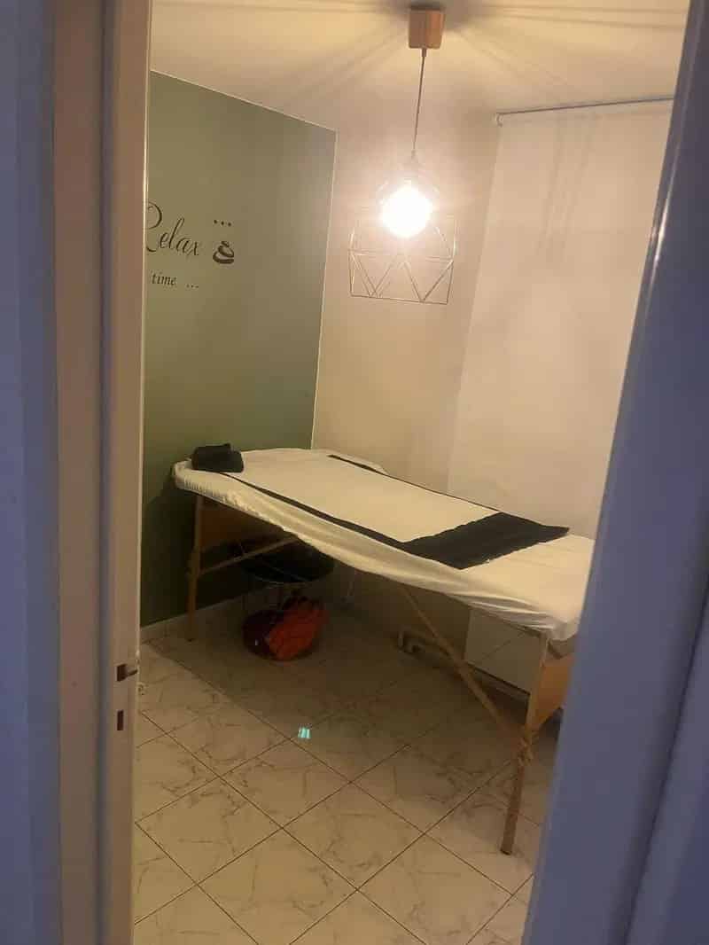 Huis te koop 5 slaapkamers Nabij centrum scholen autosnelweg