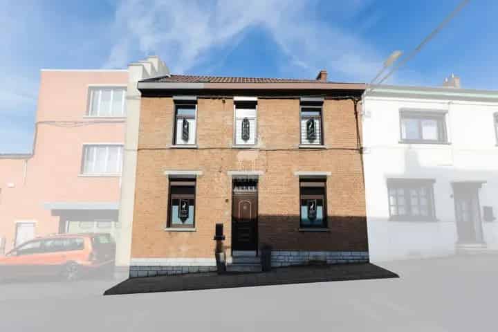 Huis te koop in Manage
