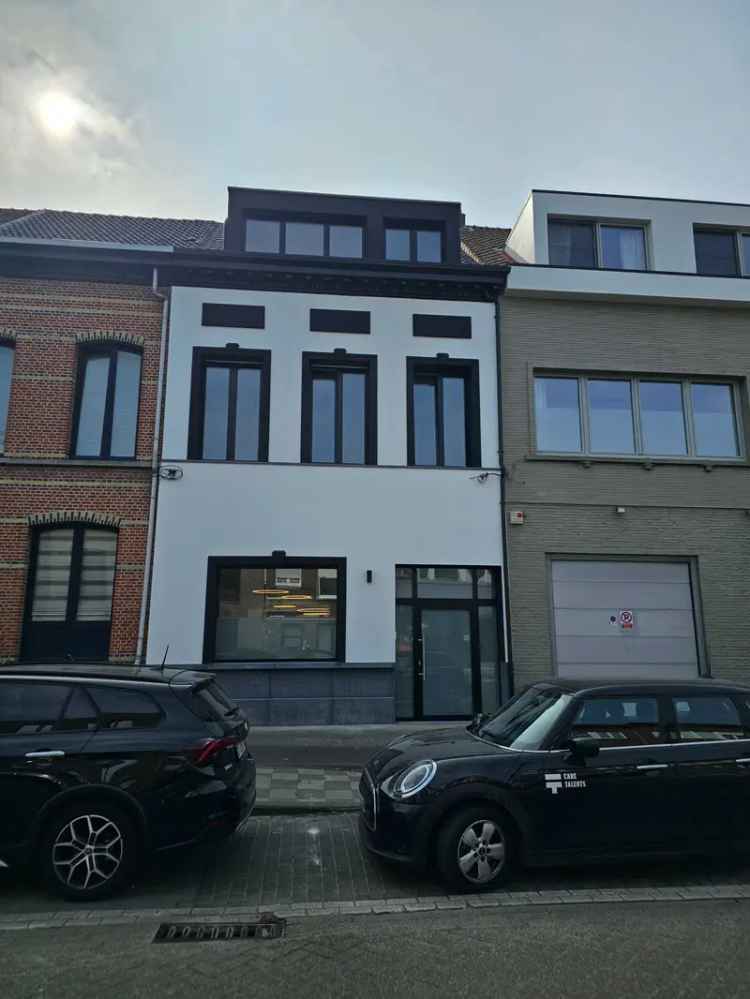 Huis te huur Wilrijk Centrum: Luxe 4 Slaapkamers A-score