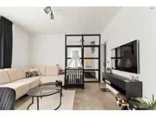 Huis te koop Stekene gerenoveerd 2 slaapkamers tuin carport