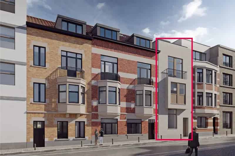 Grond te huur Elsene: Bouwgrond met woningmogelijkheden