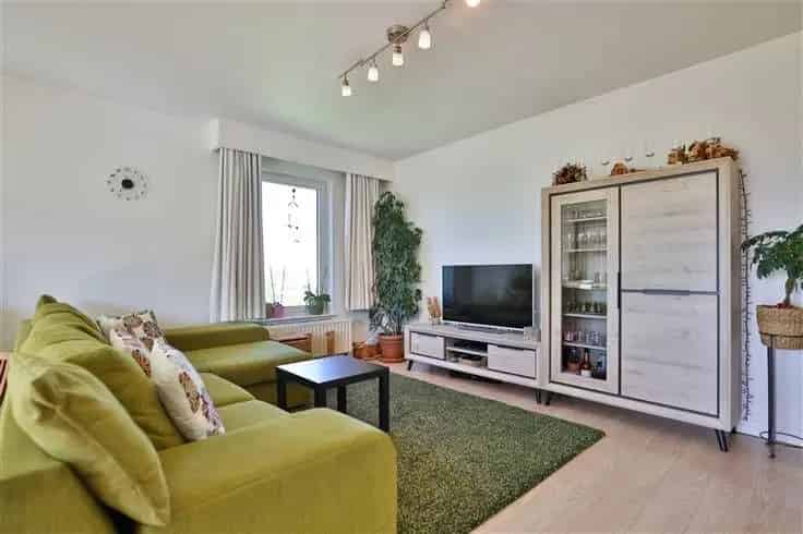 Lichtrijk 3-slaapkamer appartement te Mortsel