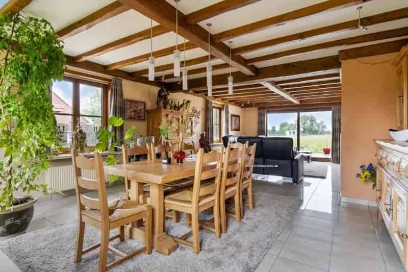 Villa te koop Roeselare 6 slaapkamers grote tuin
