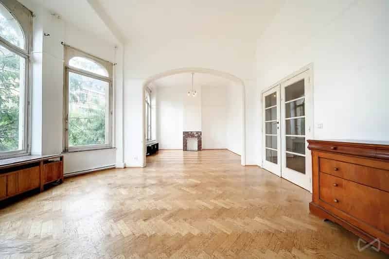 Appartement 1 Slaapkamer Anderlecht Te Renoveren Nabij Zuidstation