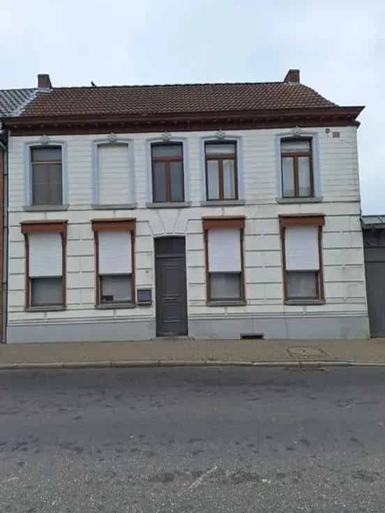 Huis Te Koop Zottegem: Ruime gezinswoning met dubbele bewoning
