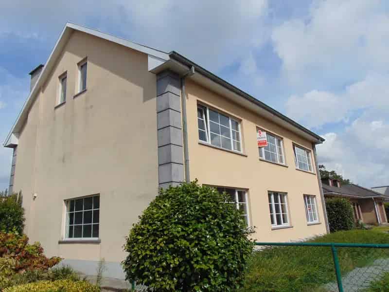 Te Huur: Ruime woning met 2 slaapkamers en terras