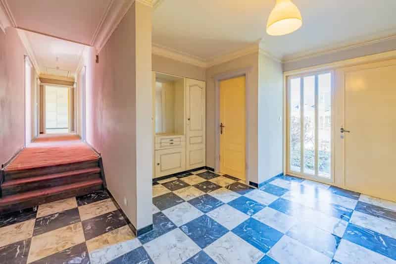 Ruime woning 2200m2 perceel