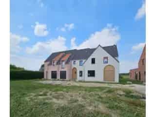 Huis te koop Bachte-Maria-Leerne 4 slaapkamers grote tuin