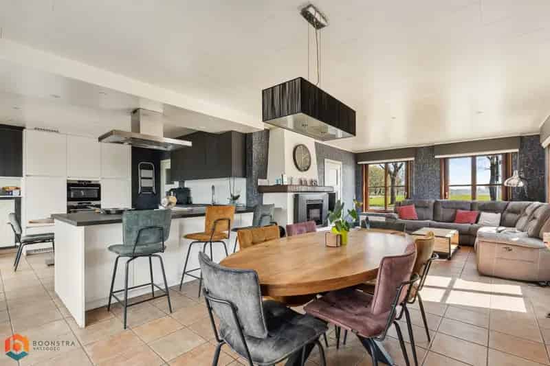 Energiezuinige woning 4 slaapkamers 1278m² (5199m² mogelijk)