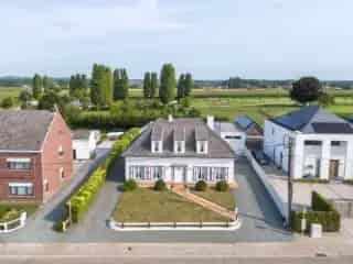 Huis te koop Sint Lievens Houtem - Renovatieproject met 2 garages
