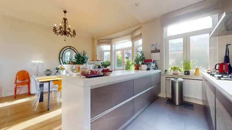 Huis te Woluwe-Saint-Lambert - 2 Appartementen - 310m²