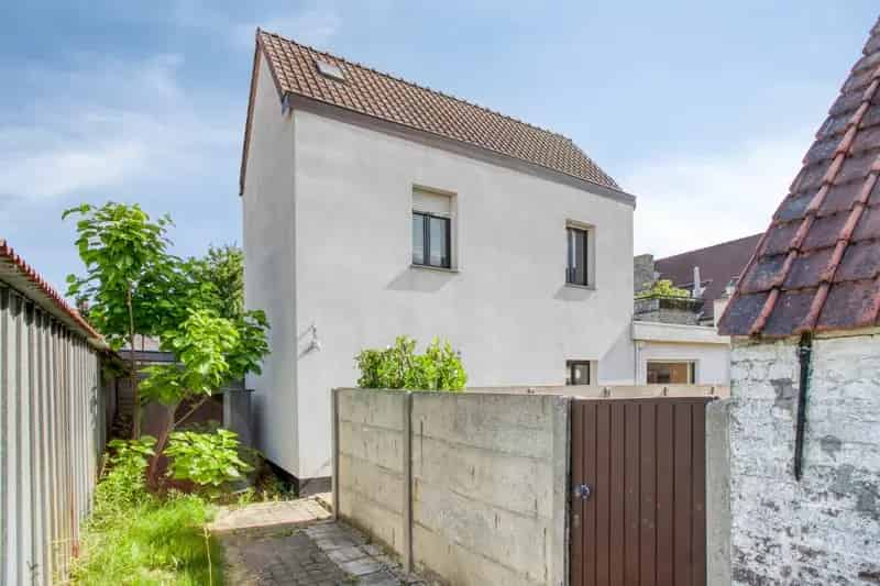 Huis te Koop Sint-Eloois-Vijve: Gezellige woning met binnenkoer