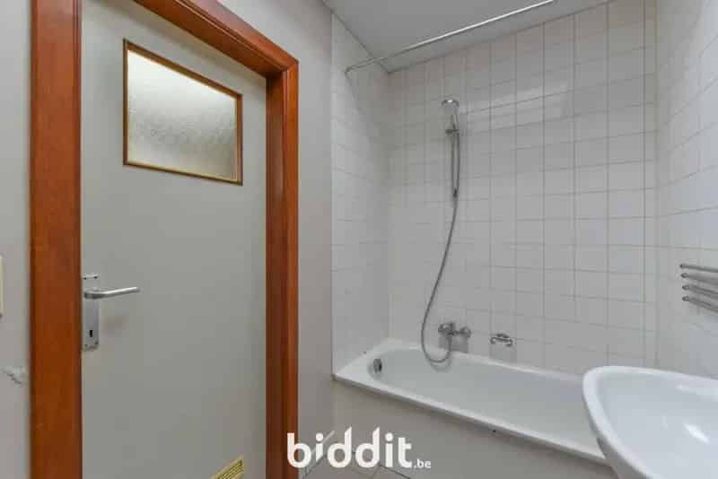 Te renoveren woning met 3 slaapkamers en tuin