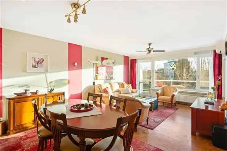 Appartement Te Koop Deurne: 2 Slaapkamers, Garage, Airco