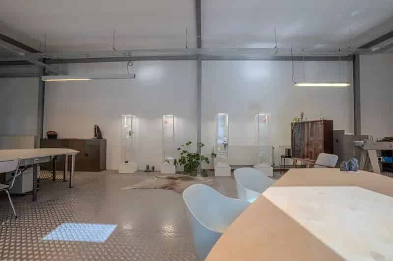 Instapklare Kantoorruimte Showroom Atelier te Huur