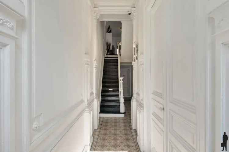 Luxueus gerenoveerde herenwoning te koop