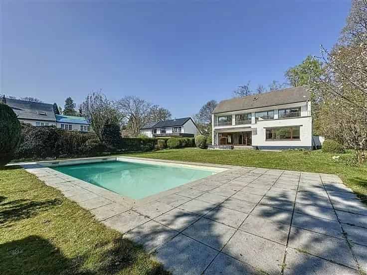 Villa Te Koop 385m² 5 slaapkamers zwembad