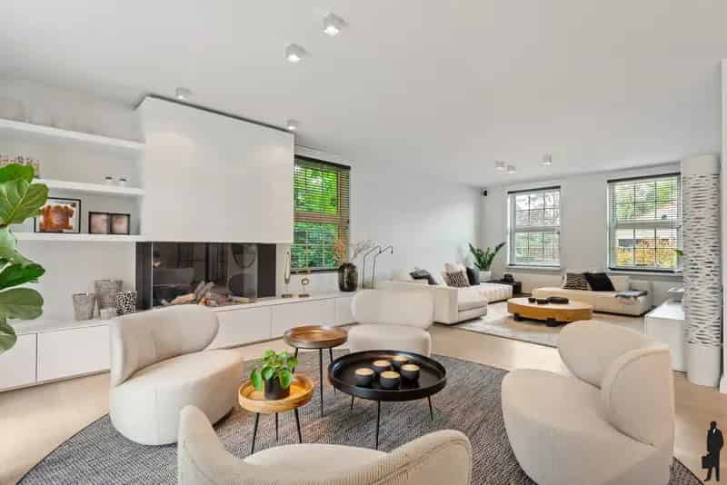 Villa met Praktijkruimte te Aartselaar 5 slaapkamers Zwembad