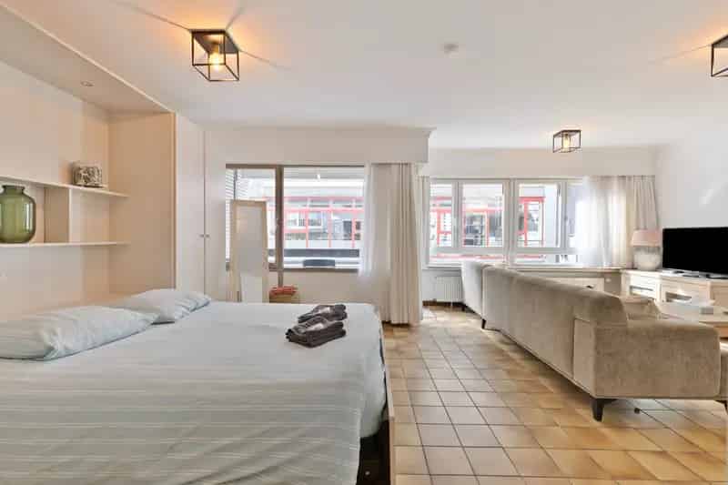 Appartement te koop Blankenberge: Studio met terras vlakbij zee