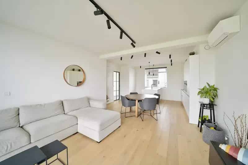 Gerenoveerde woning te Oudenburg met 3 slaapkamers en tuin
