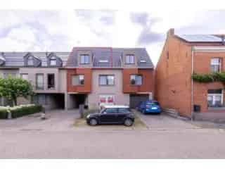 Appartement te koop Malle - Ruim terras en autostaanplaats