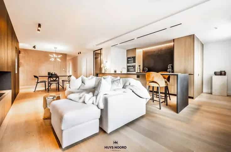 Appartement Te Koop Brugge Centrum: Luxe Afwerking, 2 slaapkamers, Terras en Garage
