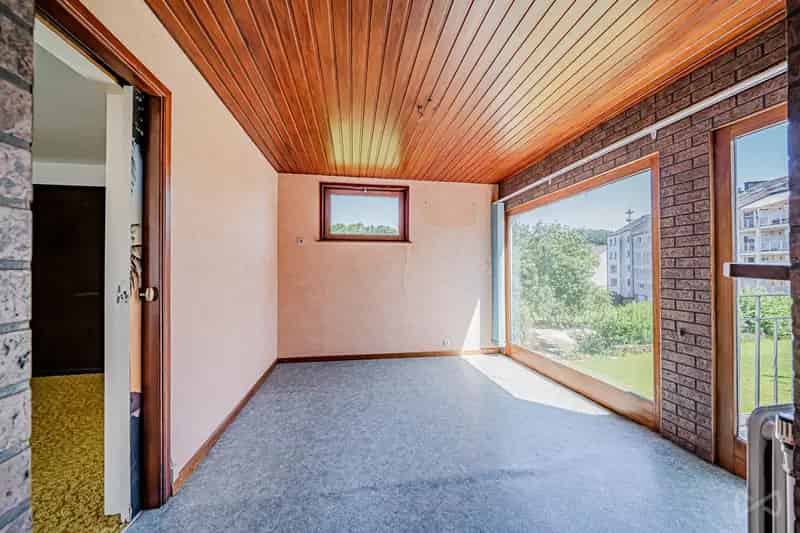 Huis te koop Arlon: 3 gevels, ateliers, renovatieproject