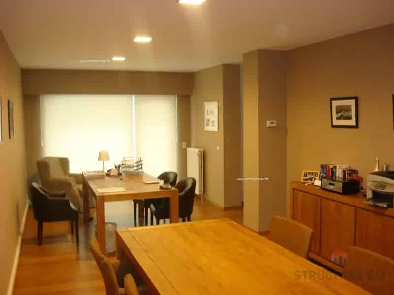 Duplex Kantoren te Huur Ixelles Nabij Louizalaan