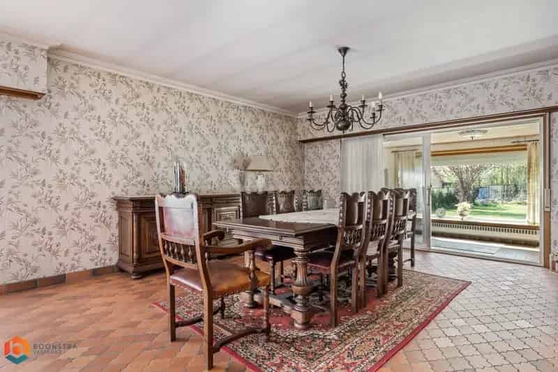 Te renoveren woning 3 slaapkamers ruim perceel