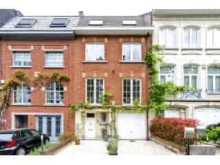Huis te huur Ukkel 5 slaapkamers Nabij scholen en openbaar vervoer