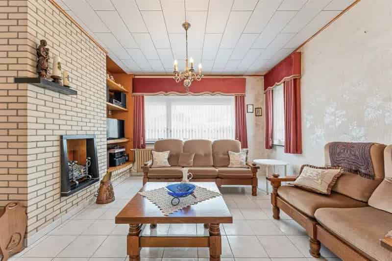 Op te frissen woning te Leopoldsburg met 3 slaapkamers en dubbele garage