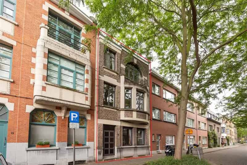 Huis te huur 4 slaapkamers grote tuin Borgerhout