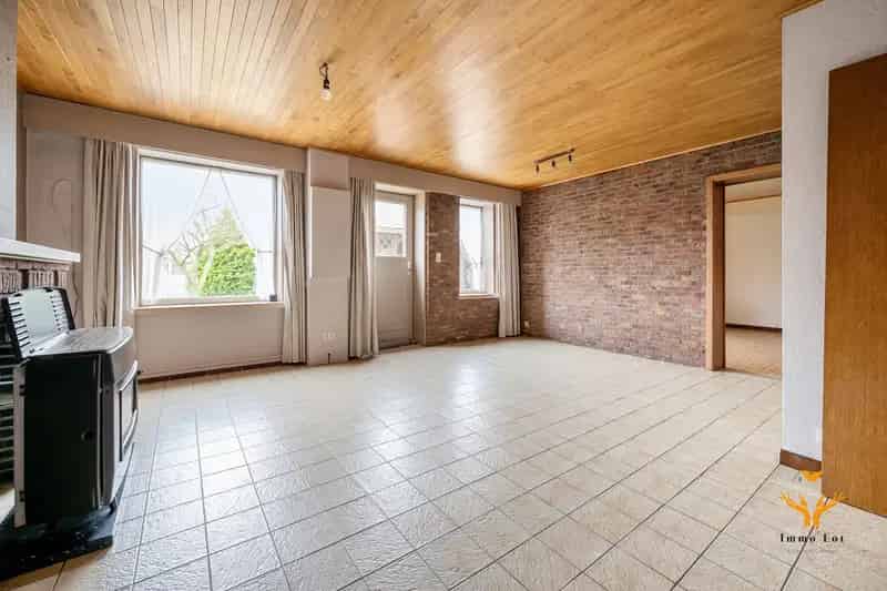 Te renoveren woning met tuin in rustige buurt