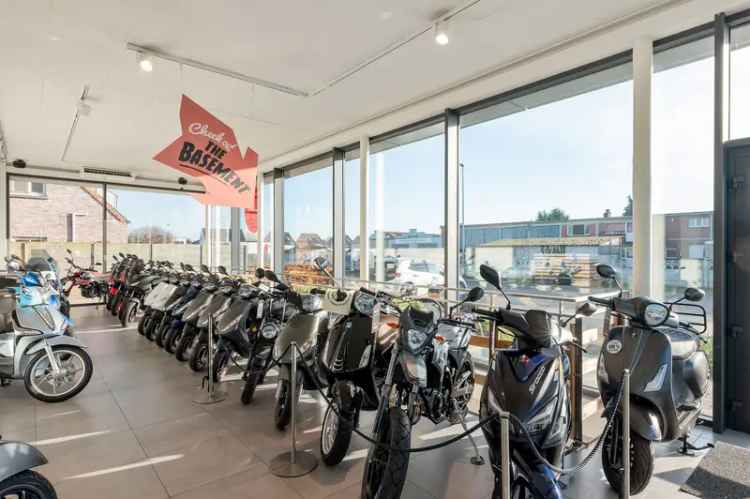 Commercieel Pand met Woongelegenheid Toplocatie