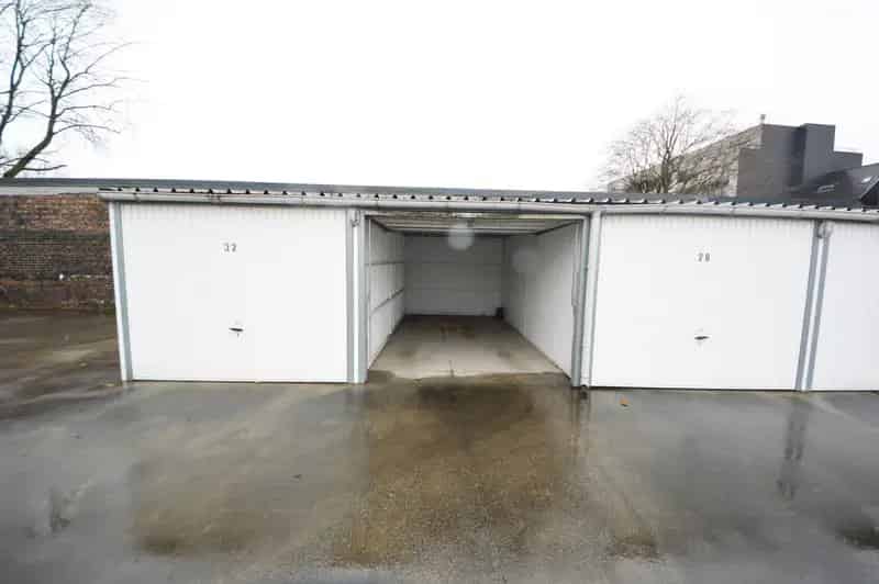 15 Garageboxen te Markt Deinze