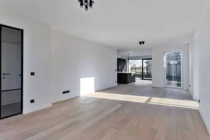 Huis Te Koop Ranst Wommelgem: Nieuwe 4 Slaapkamers, Tuin, Zonnepanelen