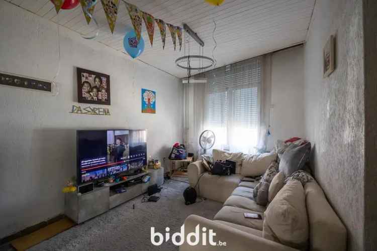 Te renoveren huis 4 slaapkamers