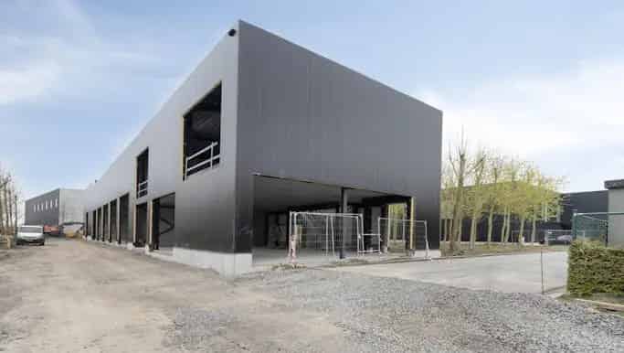 Magazijn te huur Wevelgem 72m² Kantoor 19m²