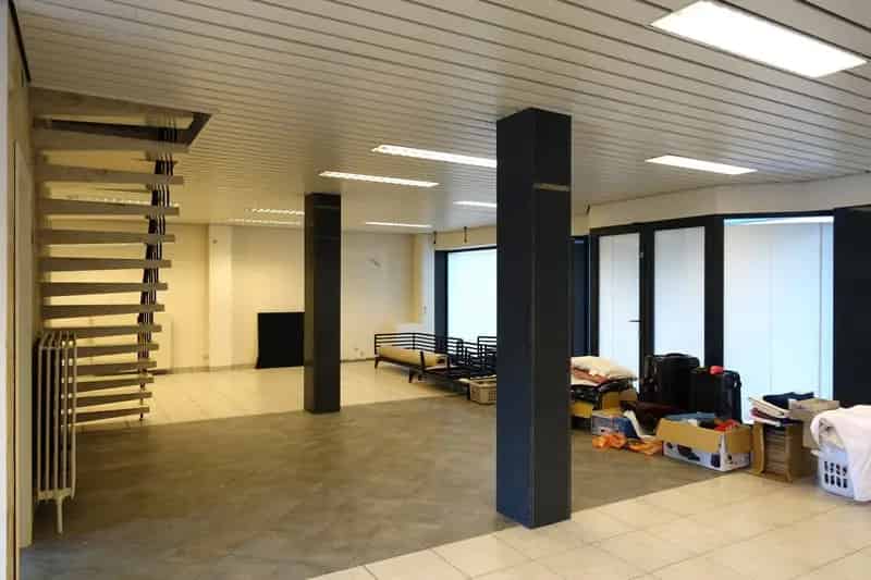Handelspand met Woonst en Garages te Oudenburg