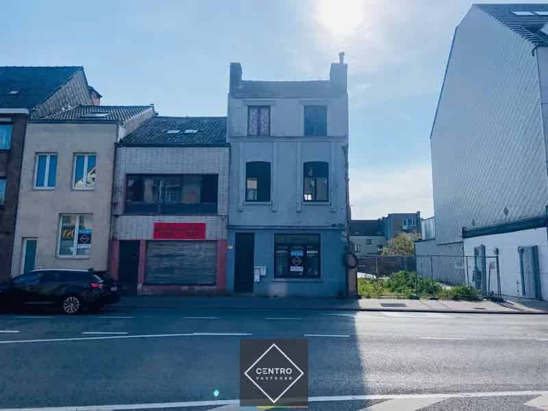 Huis te huur Oostende: Renovatiepand 3 appartementen