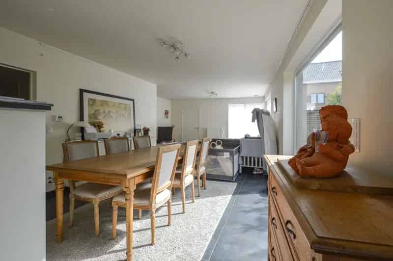 Ruime woning met garage en tuin te huur Zandvoorde