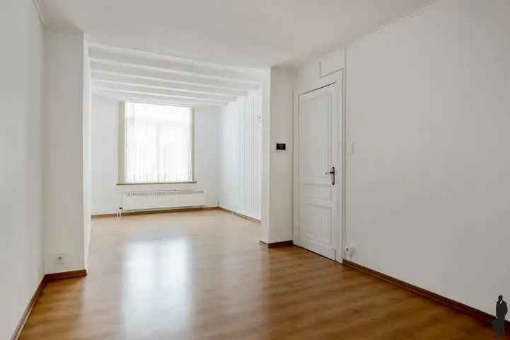 Huis te koop Wilrijk: Ruime charmante woning met stadstuin