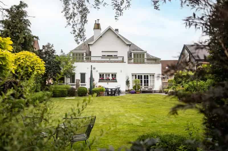 Riante Villa 5 Slpk Praktijkruimte 1100m²