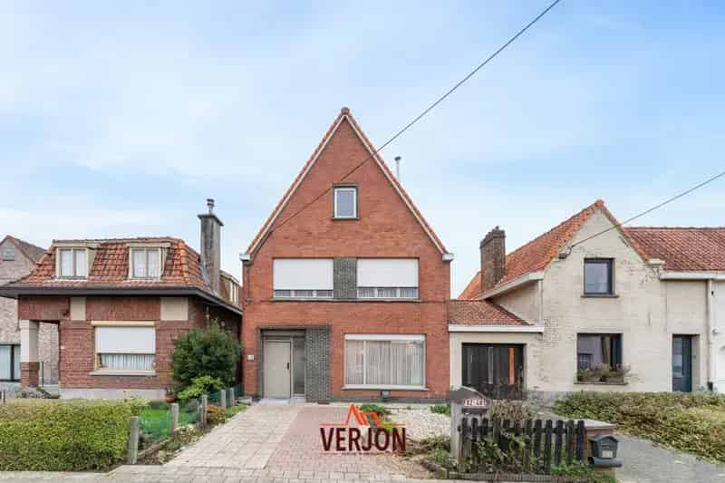 Huis te koop Roeselare: Ruime gezinswoning met veel mogelijkheden