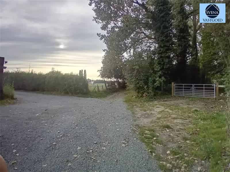 GROND VOOR HALFOPEN BEBOUWING