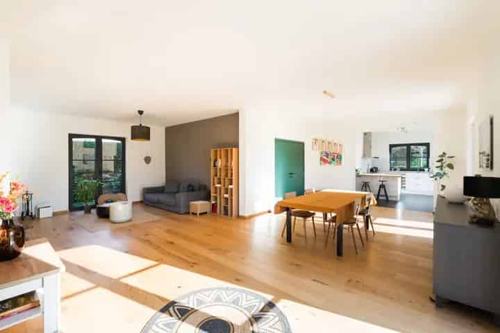 Gezinswoning 4 slaapkamers  Garage Tuin Recent gerenoveerd