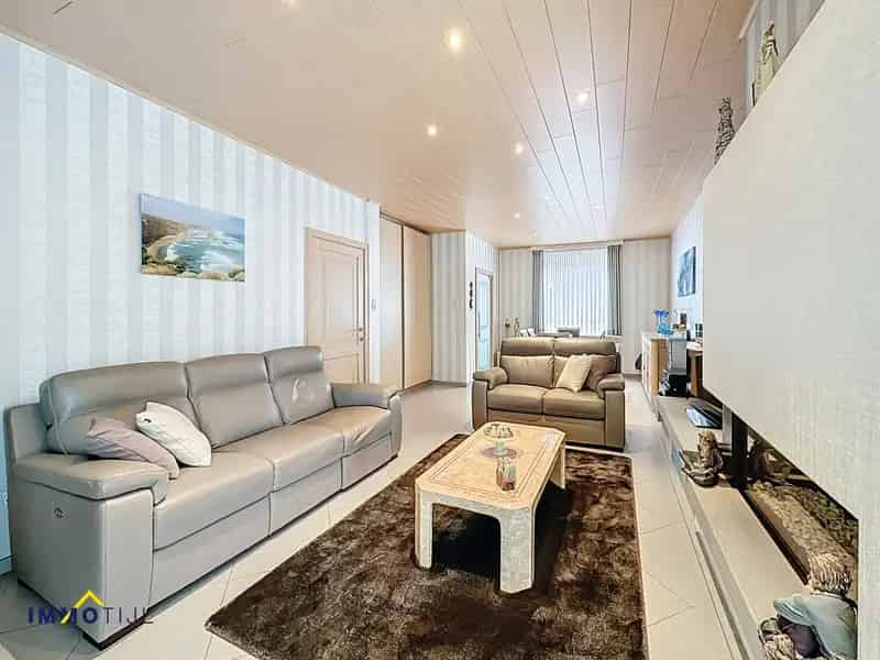Huis te Koop Opwijk: Instapklare woning met garage