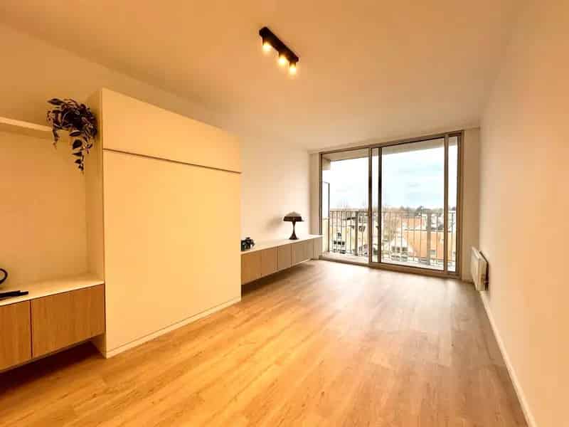 Topgelegen Studio met Terras en Open Zicht Franslaan