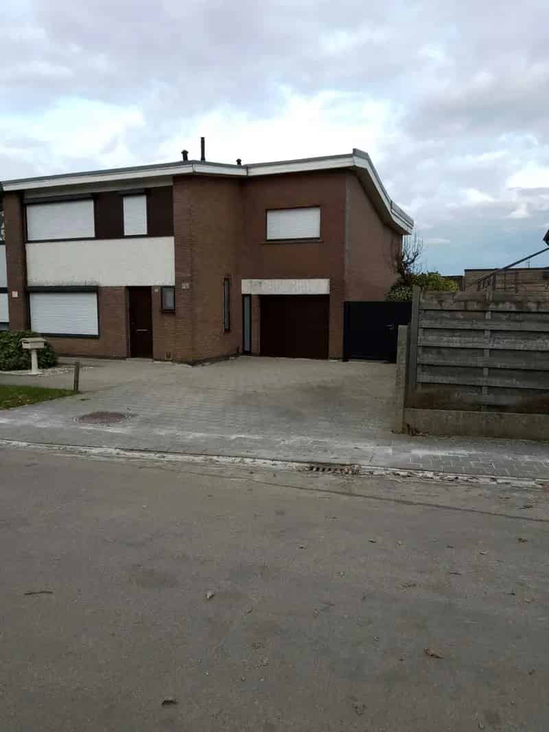 Ruime gezinswoning te koop Hamme 5 slaapkamers 2 garages